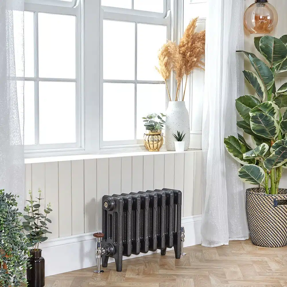 Radiateur à eau chaude 4 rangs Graphite Ancien