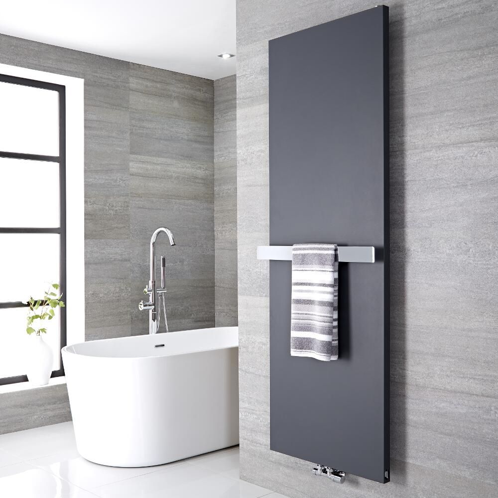 Radiateur à eau chaude avec barre porte serviette anthracite